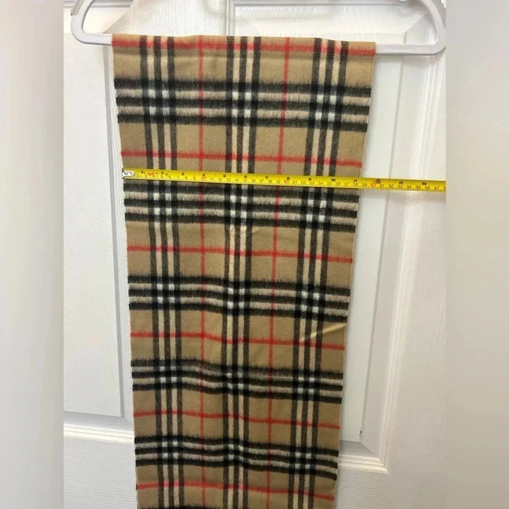 Vintage Burberry yellow/ white tag wool scarf.